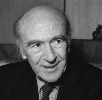 Karl Dedecius